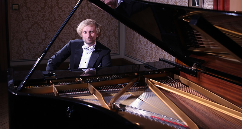 Klavírista Ivo Kahánek vystoupí na zahajovacím koncertu festivalu v Litomyšli