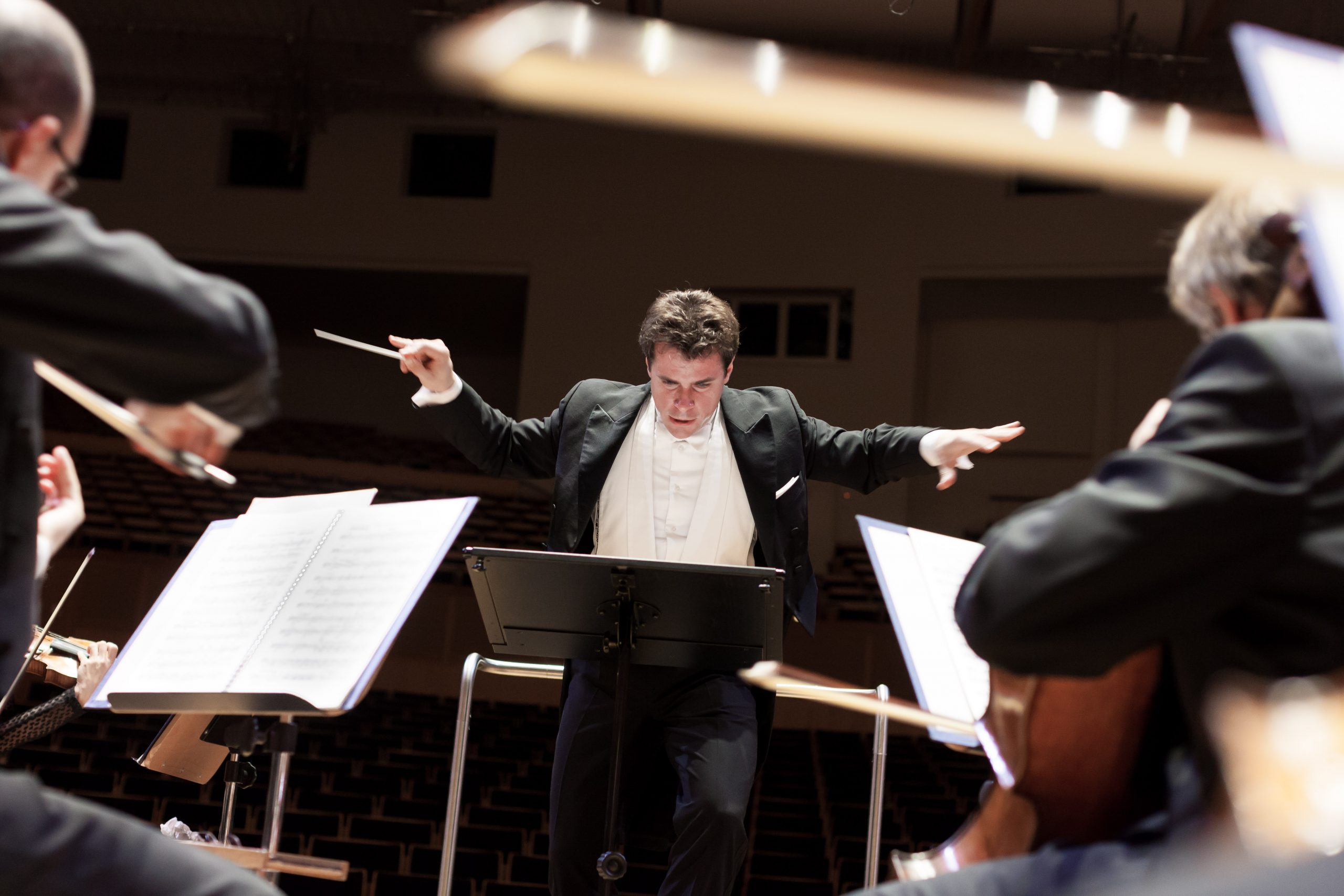 Tschechischer Staatsfeiertag in Berlin: Jakub Hrůša dirigiert Smetana, Martinů und Dvořák
